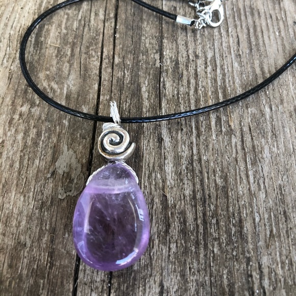 Amethyst necklace for spiritual growth & serenity - Picture 2 of 5